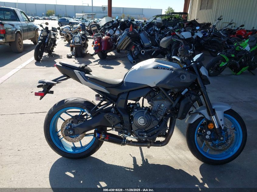 2025 Yamaha Mtn690 VIN: JYARM48E6SA000886 Lot: 43816328