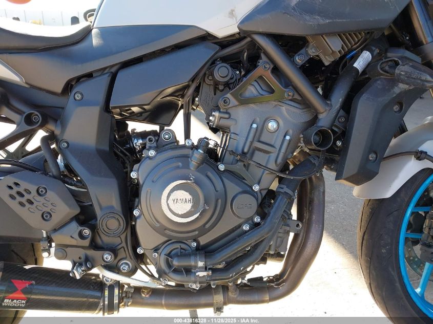 2025 Yamaha Mtn690 VIN: JYARM48E6SA000886 Lot: 43816328