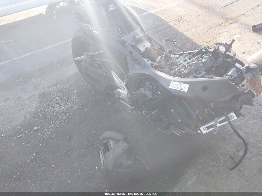 YAMAHA FZ6 2006. Lot# 43816565. VIN JYARJ08E36A006216. Photo 1