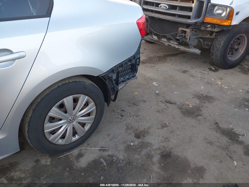 2014 Volkswagen Jetta 2.0L S VIN: 3VW2K7AJ4EM310463 Lot: 43816585