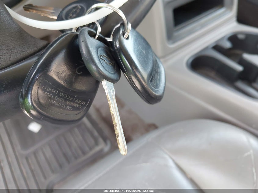 2004 Chevrolet Silverado 1500 Z71 VIN: 2GCEK19T941104838 Lot: 43816587