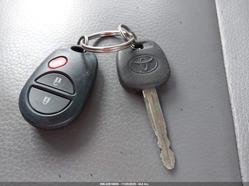 2008 Toyota Sequoia Sr5 5.7L V8 VIN: 5TDZY64A68S004634 Lot: 43816658