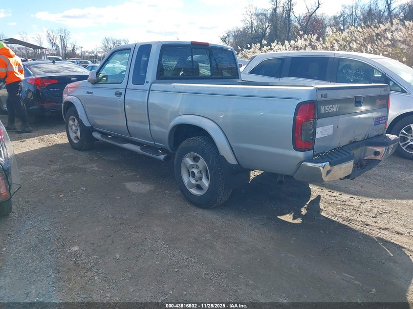 1N6ED26Y7YC412605 2000 NISSAN NAVARA (FRONTIER) photo no. 3