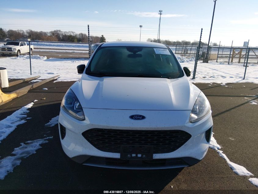 2022 Ford Escape S VIN: 1FMCU9F61NUB40913 Lot: 43816807