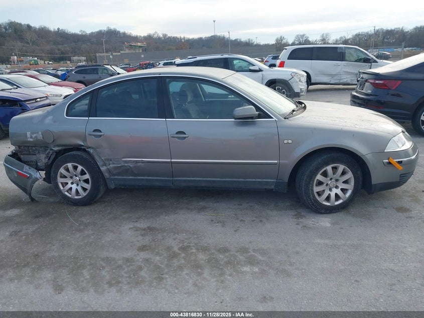 2002 Volkswagen Passat Gls VIN: WVWPD63B82P365524 Lot: 43816830