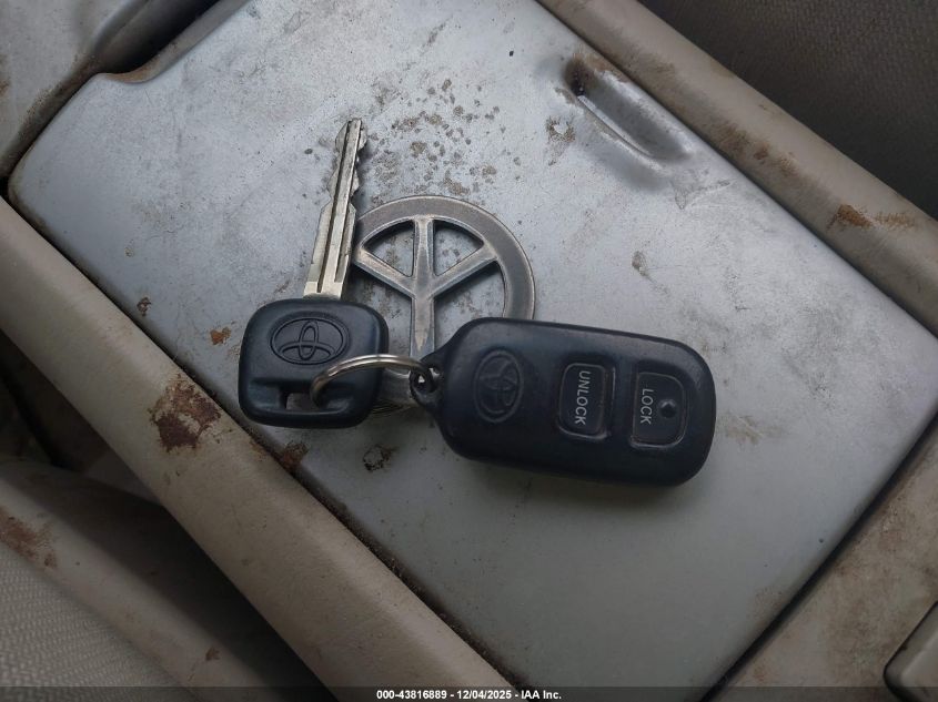 2006 Toyota Highlander V6 VIN: JTEDP21A360112635 Lot: 43816889