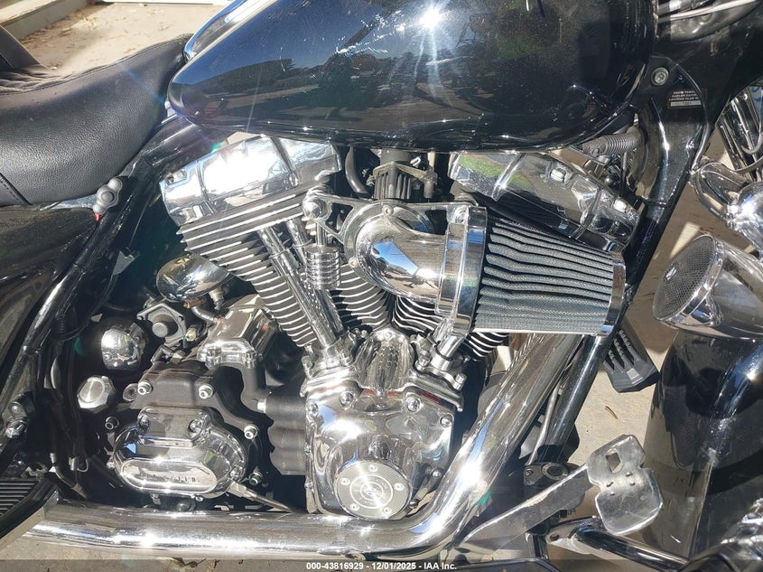 1HD1FY4397Y717223 2007 HARLEY-DAVIDSON ROAD KING photo no. 8