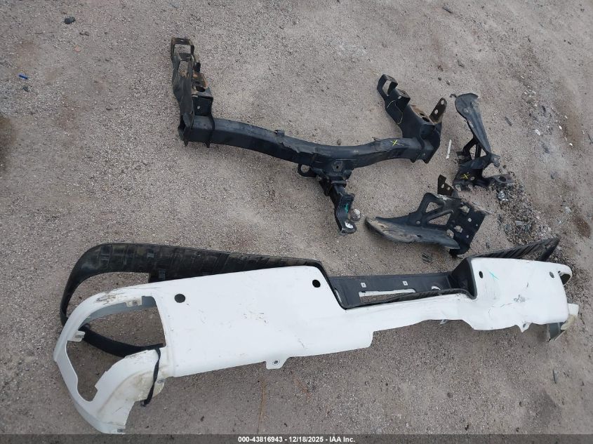 2018 Chevrolet Silverado 1500 2Lz VIN: 3GCUKSEJ8JG638745 Lot: 43816943