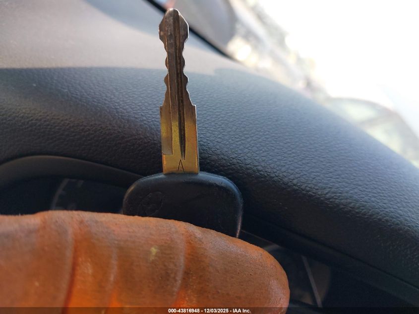 2008 Hyundai Accent Gs VIN: KMHCM36C88U081155 Lot: 43816948