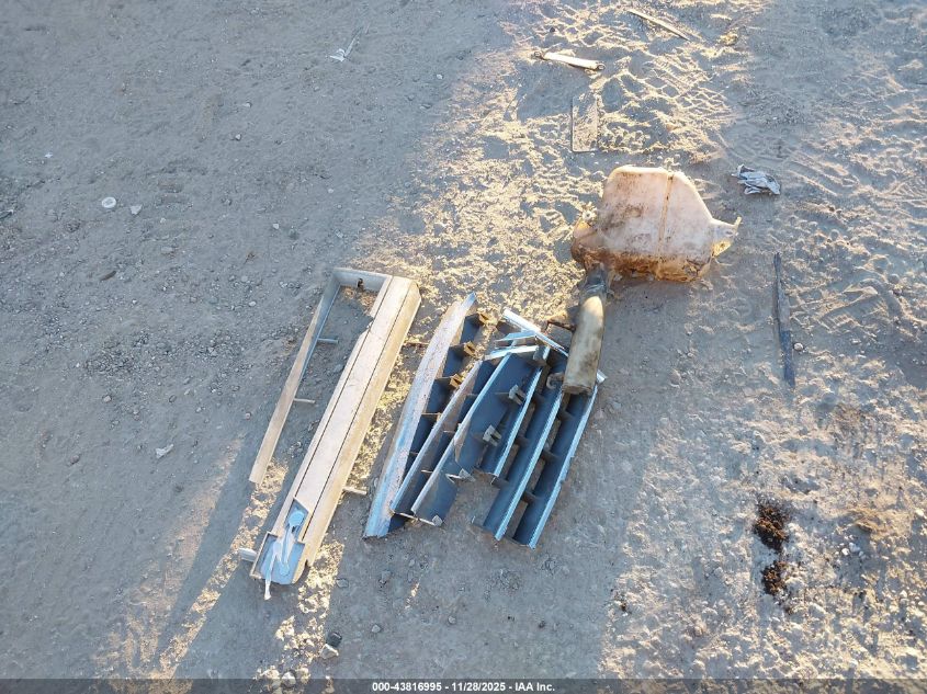 1986 Chevrolet C20 VIN: 1GCEC24NXGF395164 Lot: 43816995