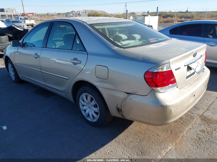 2005 Toyota Camry Le
