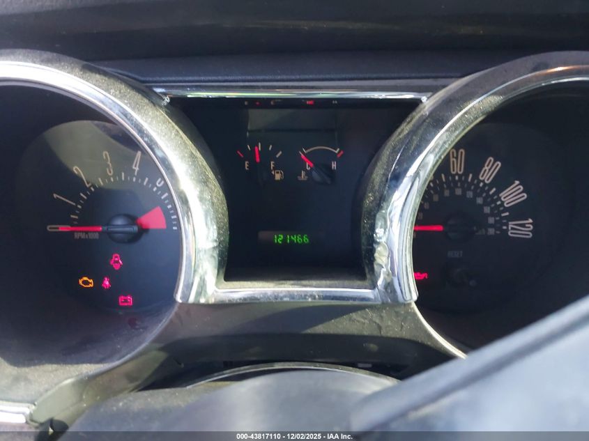 2005 Ford Mustang V6 Deluxe/V6 Premium VIN: 1ZVFT80N555204165 Lot: 43817110