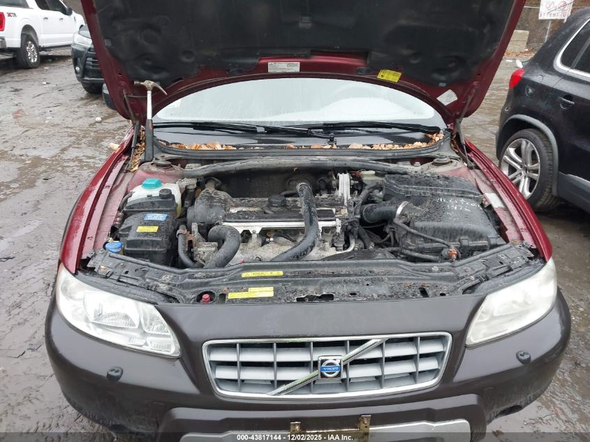 2005 Volvo Xc70 2.5T Awd VIN: YV1SZ592251197393 Lot: 43817144