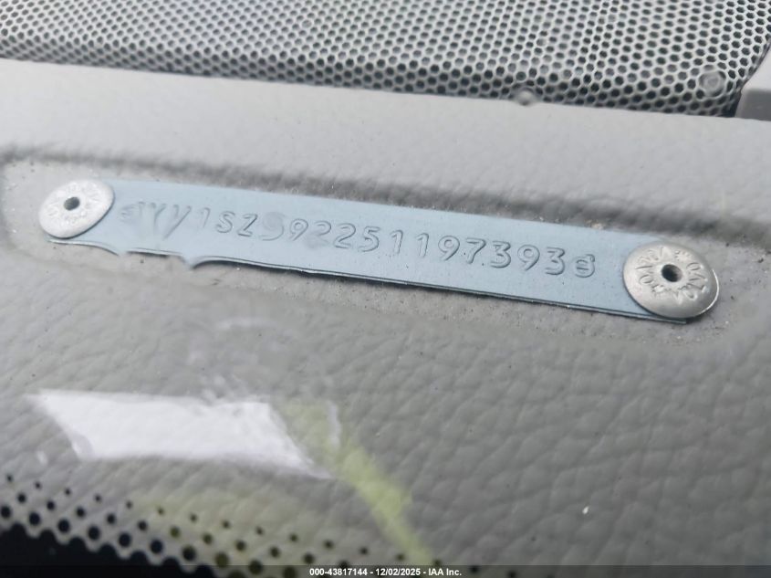 2005 Volvo Xc70 2.5T Awd VIN: YV1SZ592251197393 Lot: 43817144