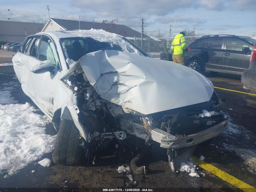 AUDI A4 PREMIUM 40 TFSI QUATTRO S TRONIC