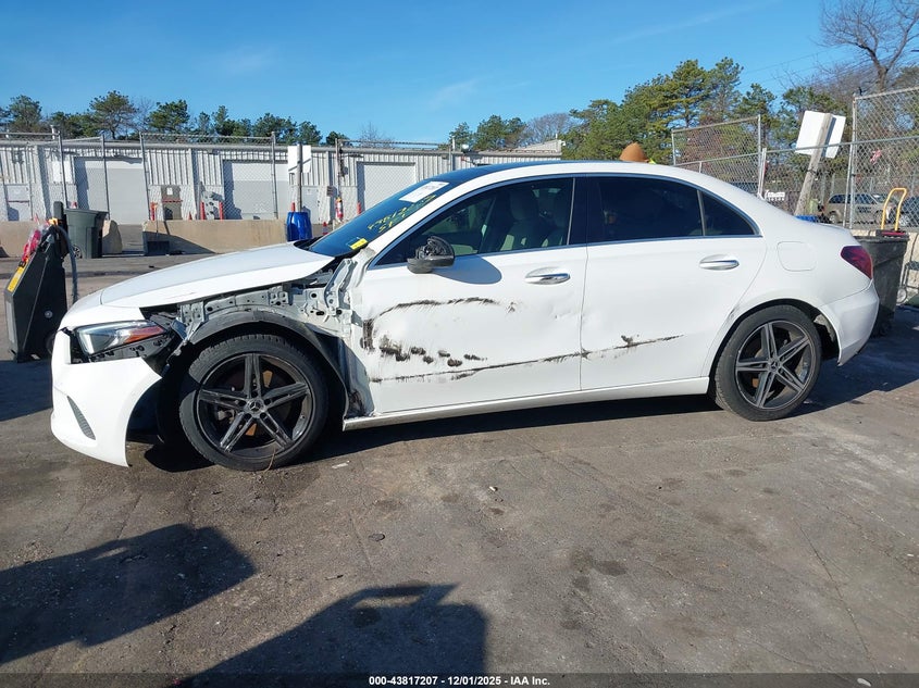 2020 Mercedes-Benz A 220 VIN: W1K3G4EB7LJ227345 Lot: 43817207