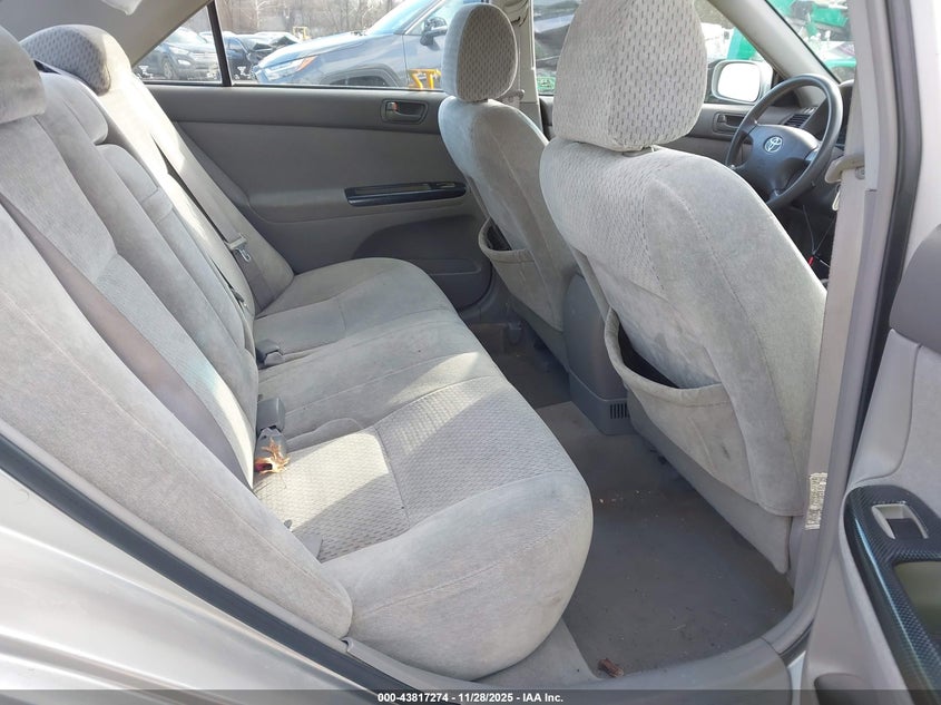 2004 Toyota Camry Le VIN: 4T1BE32K84U870468 Lot: 43817274