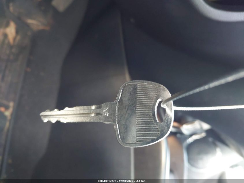 2011 Kia Soul + VIN: KNDJT2A24B7261181 Lot: 43817375