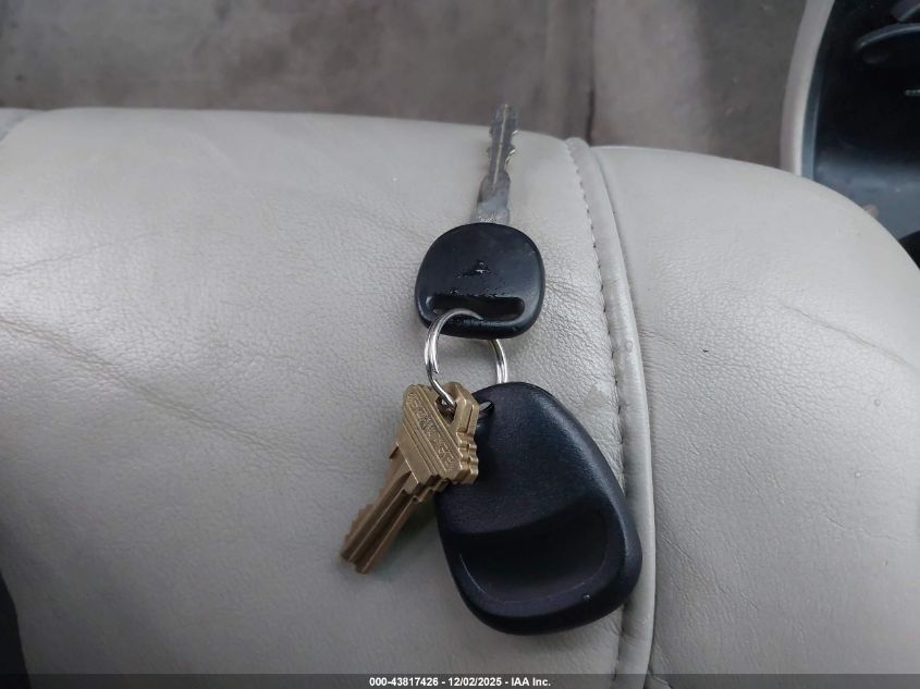 1G6KE57Y72U158823 2002 CADILLAC DE VILLE photo no. 11