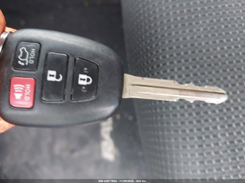 2016 Toyota Rav4 Xle VIN: JTMWFREV5GJ073872 Lot: 43817604