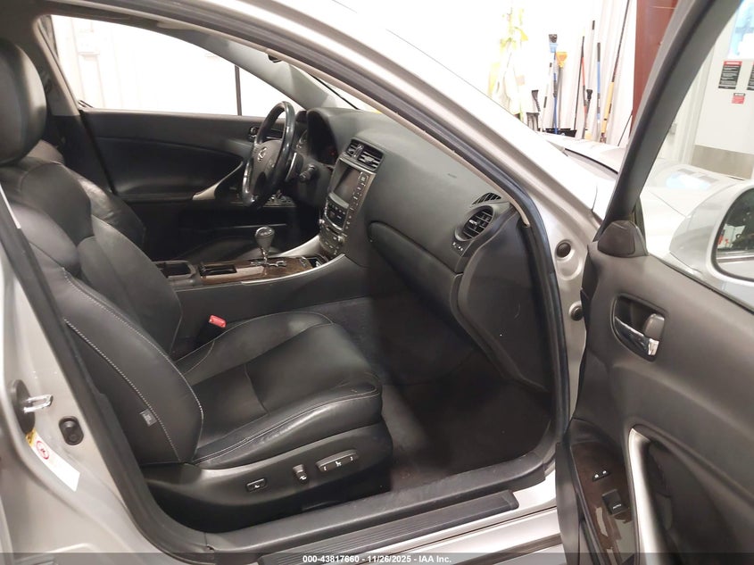 JTHCK262392030962 2009 LEXUS IS photo no. 5