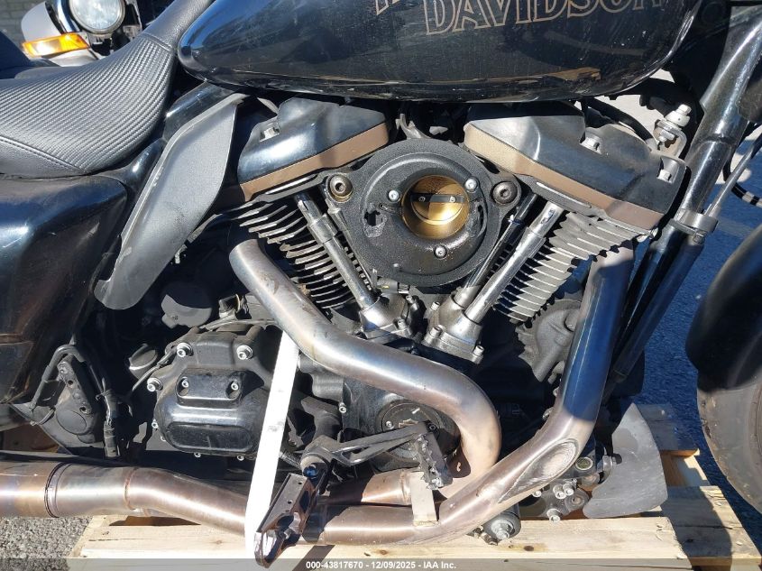 2022 Harley-Davidson Flhxst VIN: 1HD1ABL24NB666959 Lot: 43817670