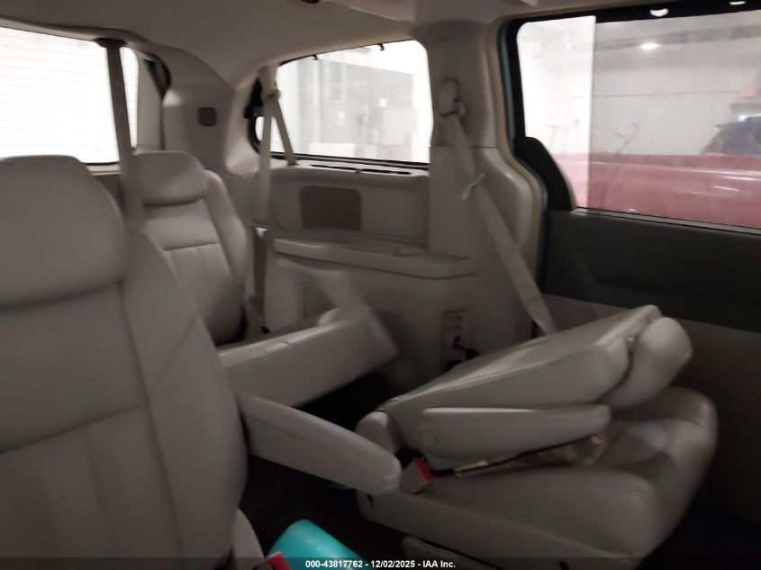 2008 Chrysler Town & Country Touring VIN: 2A8HR54P38R614967 Lot: 43817762