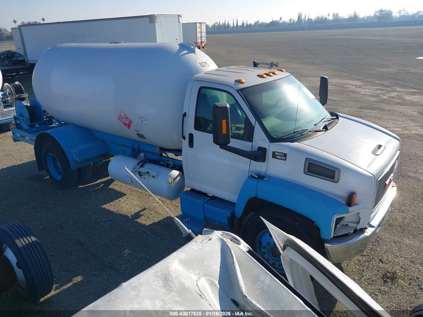 2009 GMC TC7500
