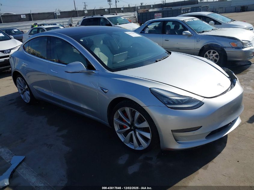 TESLA MODEL 3 LONG RANGE/PERFORMANCE