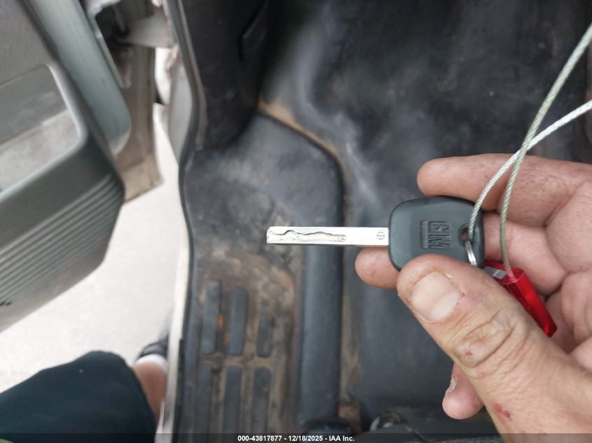 2015 Chevrolet Express 2500 Work Van VIN: 1GCWGFCF8F1284974 Lot: 43817877