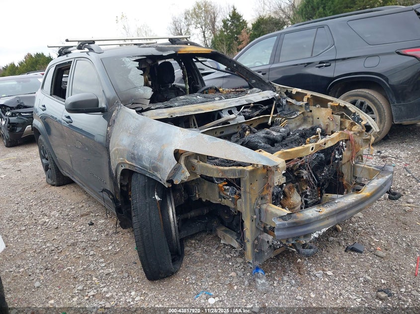 JEEP CHEROKEE TRAILHAWK 4X4