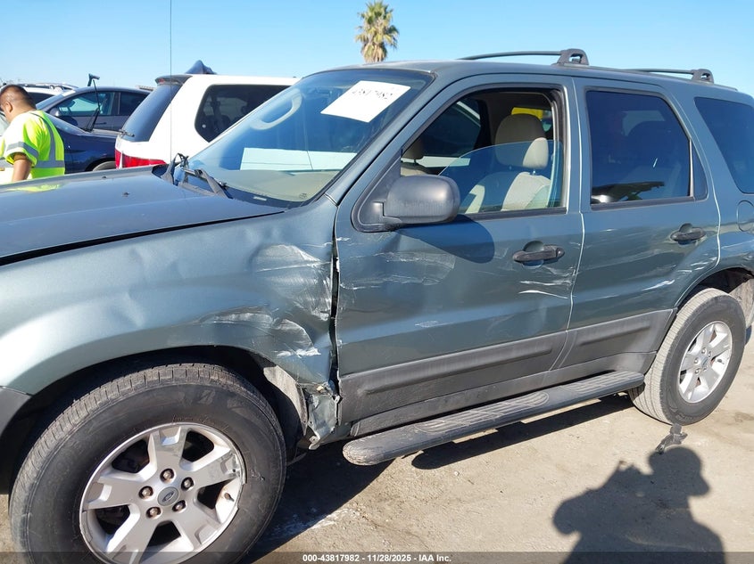 2005 Ford Escape Xlt VIN: 1FMYU03125KB10700 Lot: 43817982