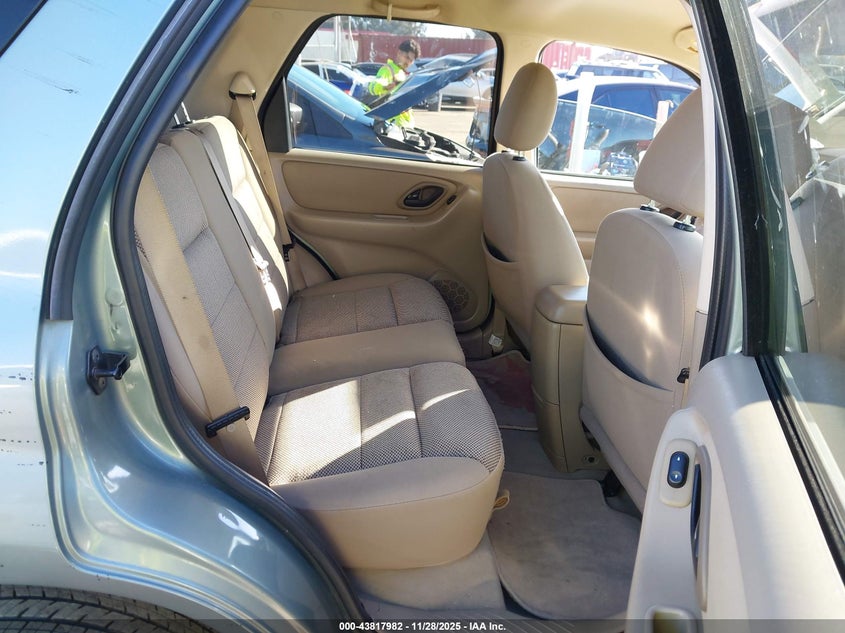 2005 Ford Escape Xlt VIN: 1FMYU03125KB10700 Lot: 43817982