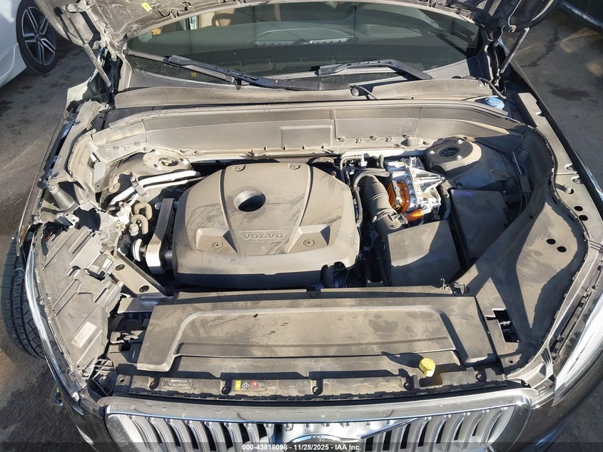 2024 Volvo Xc90 Recharge Plug-In Hybrid T8 Plus Bright Theme 7-Seater VIN: YV4H60CE9R1244968 Lot: 43818098