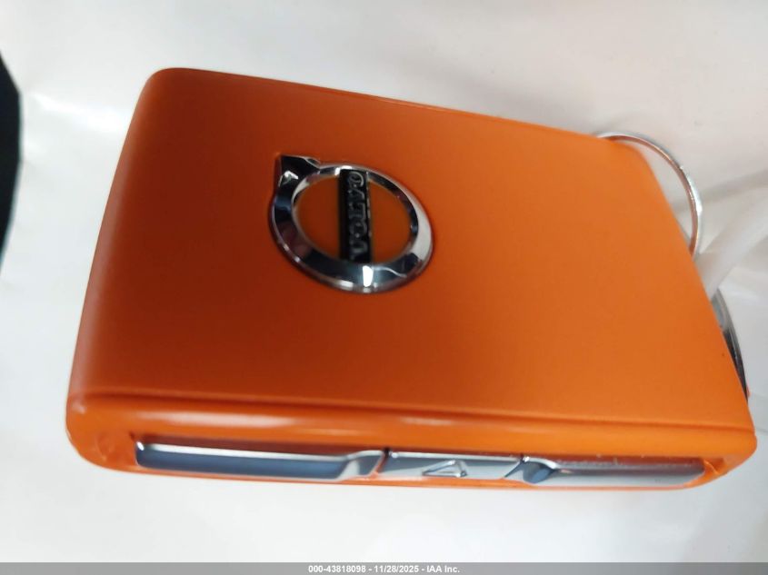 2024 Volvo Xc90 Recharge Plug-In Hybrid T8 Plus Bright Theme 7-Seater VIN: YV4H60CE9R1244968 Lot: 43818098