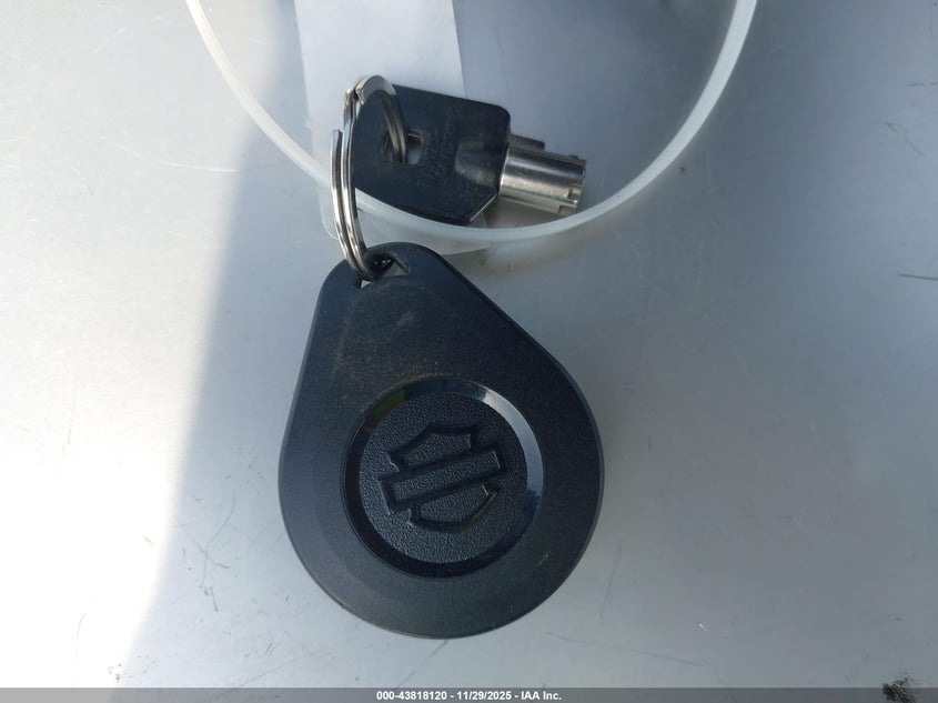 2017 Harley-Davidson Flhtk Ultra Limited VIN: 1HD1KED38HB642013 Lot: 43818120