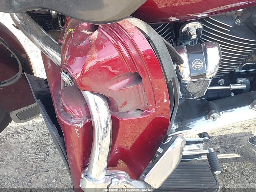 2017 Harley-Davidson Flhtk Ultra Limited VIN: 1HD1KED38HB642013 Lot: 43818120