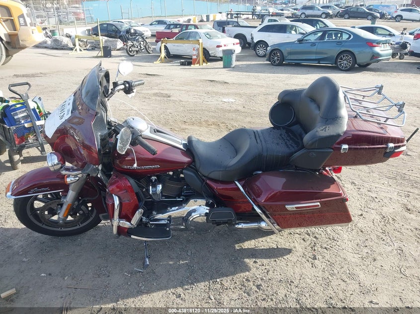 2017 Harley-Davidson Flhtk Ultra Limited VIN: 1HD1KED38HB642013 Lot: 43818120