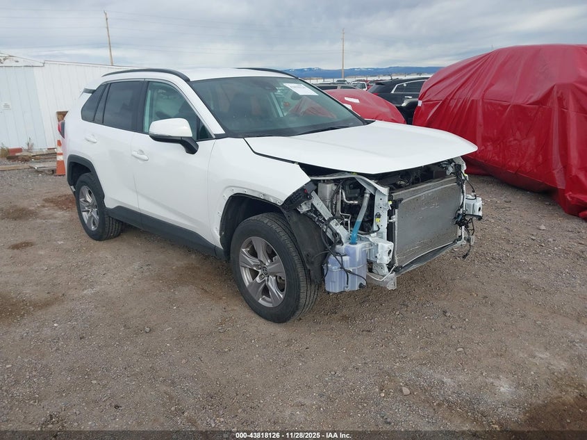 TOYOTA RAV4 XLE