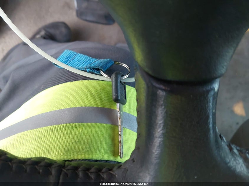 1998 GMC Yukon Slt VIN: 1GKEK13R5WJ727996 Lot: 43818134