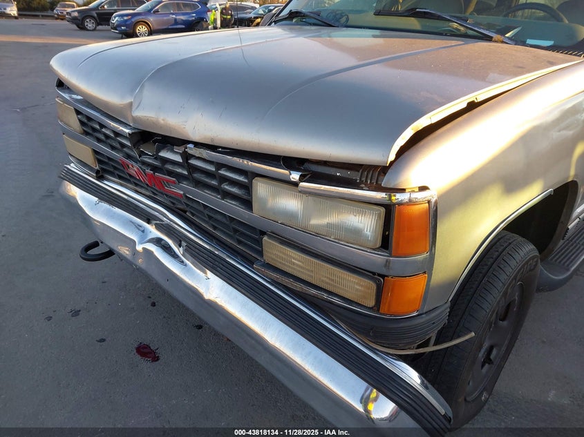 1998 GMC Yukon Slt VIN: 1GKEK13R5WJ727996 Lot: 43818134