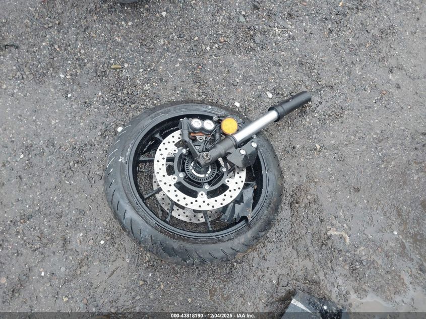 2025 Yamaha Yzfr7 VIN: JYARM38EXSA018074 Lot: 43818190