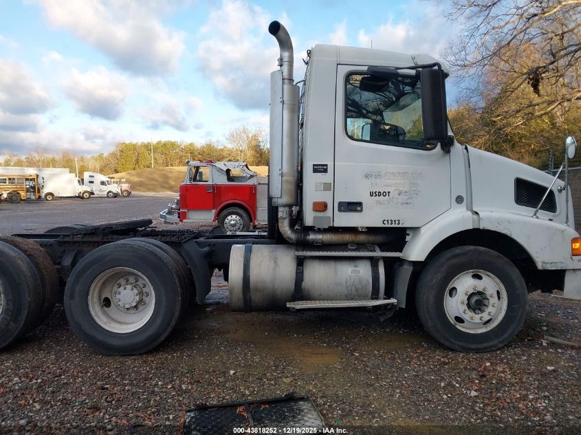 2007 Volvo Vn Vnm VIN: 4V4MC9GH77N465322 Lot: 43818252