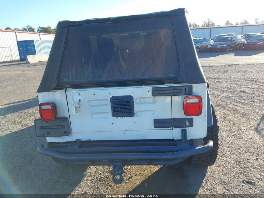 2005 Jeep Wrangler Unlimited VIN: 1J4FA44S25P317040 Lot: 43818344