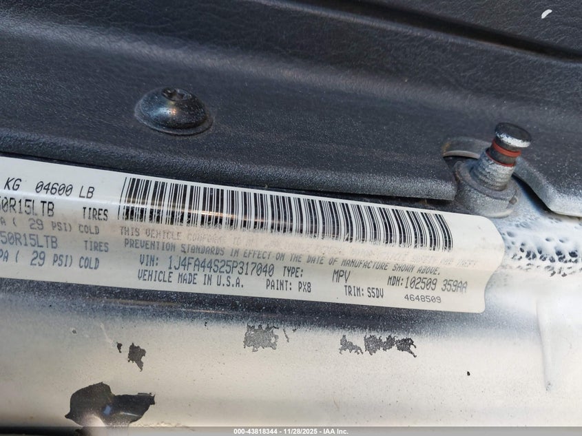 2005 Jeep Wrangler Unlimited VIN: 1J4FA44S25P317040 Lot: 43818344