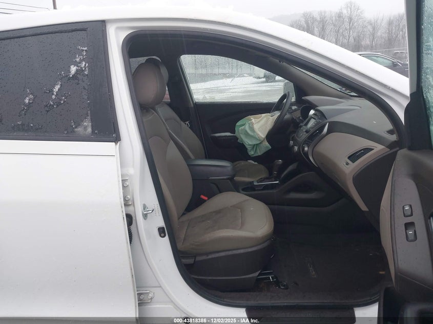 KM8JT3AF8FU087241 2015 HYUNDAI TUCSON photo no. 5