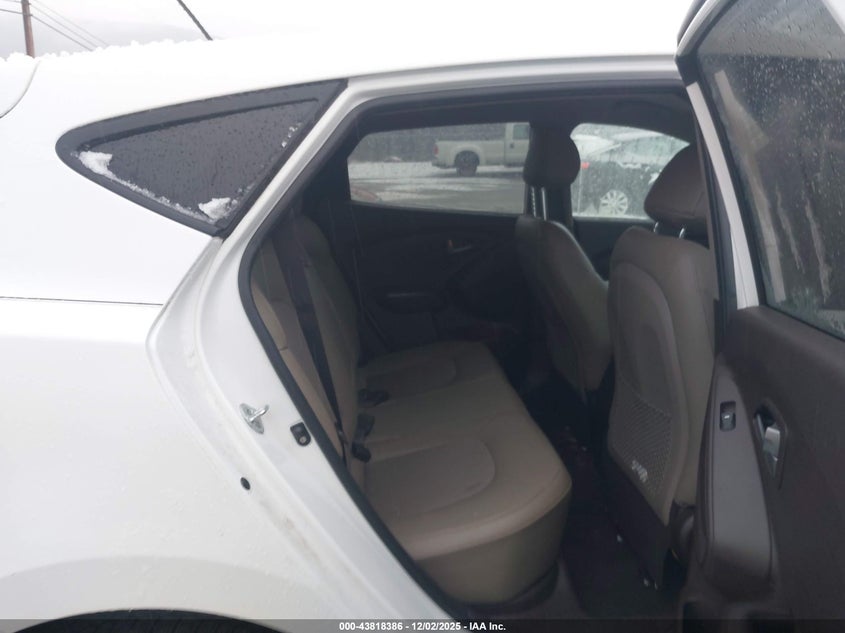 KM8JT3AF8FU087241 2015 HYUNDAI TUCSON photo no. 8