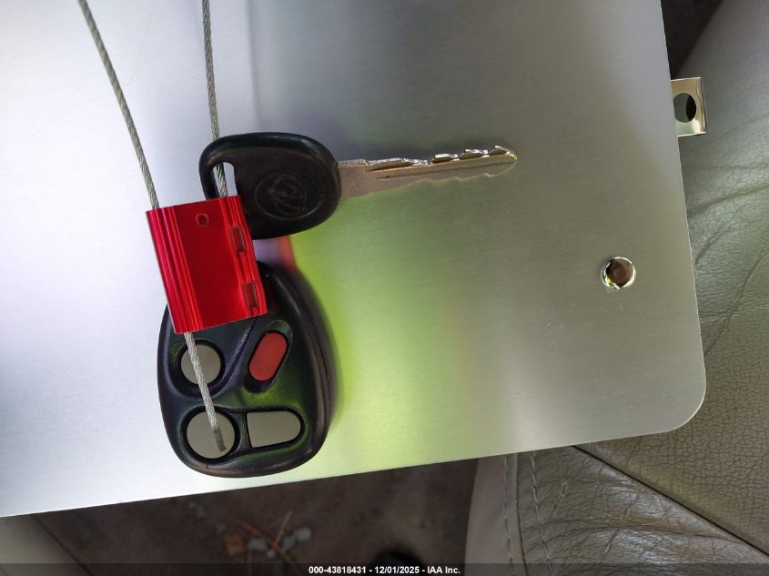 2001 Oldsmobile Aurora 4.0 VIN: 1G3GS64C514126137 Lot: 43818431