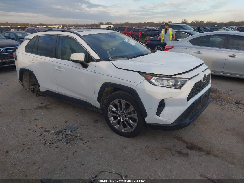 TOYOTA RAV4 XLE PREMIUM