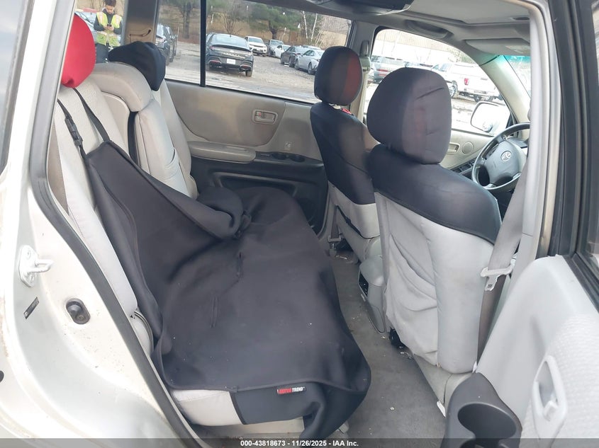 2005 Toyota Highlander V6 VIN: JTEEP21A950131340 Lot: 43818673